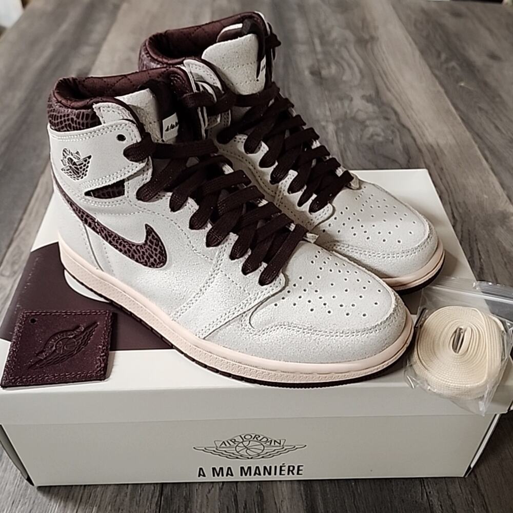 Size 5.5 - Jordan 1 OG x A Ma Maniere High Airness